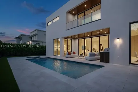 1051 NE 2nd Terrace Boca Raton FL 33432