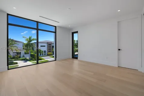 1051 NE 2nd Terrace Boca Raton FL 33432