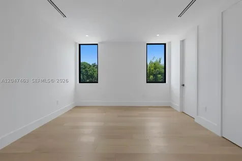 1051 NE 2nd Terrace Boca Raton FL 33432