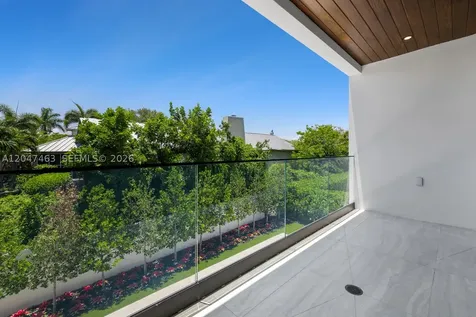 1051 NE 2nd Terrace Boca Raton FL 33432