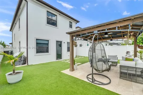 3538 W 108th Street Hialeah FL 33018