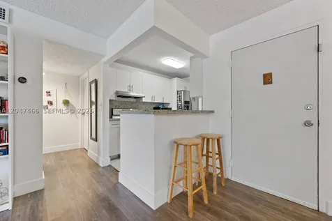 10381 N Kendall Drive Miami FL 33176