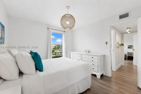 10381 N Kendall Drive Miami FL 33176