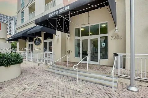 7285 SW 90th Street Miami FL 33156