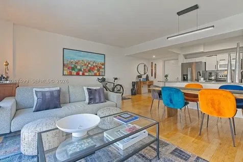 7285 SW 90th Street Miami FL 33156