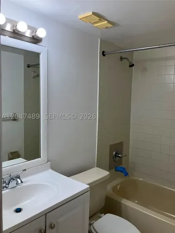 204 Lake Pointe Drive Oakland Park FL 33309