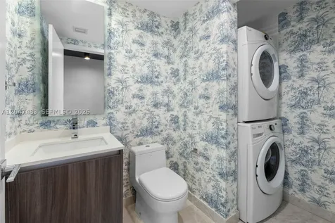 488 NE 18th Street Miami FL 33132