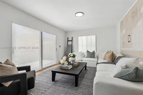 7811 Carlyle Avenue Miami Beach FL 33141