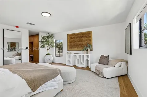 7811 Carlyle Avenue Miami Beach FL 33141