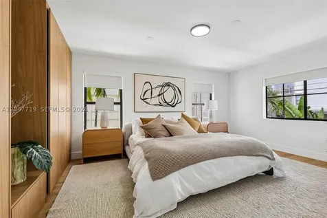 7811 Carlyle Avenue Miami Beach FL 33141