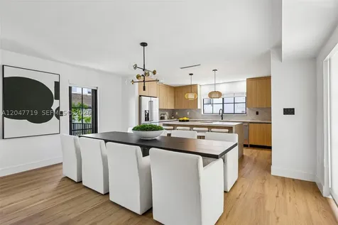 7811 Carlyle Avenue Miami Beach FL 33141