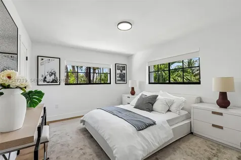 7811 Carlyle Avenue Miami Beach FL 33141