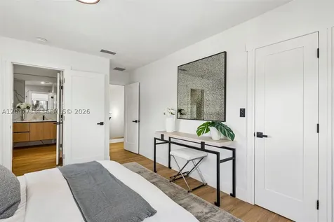 7811 Carlyle Avenue Miami Beach FL 33141