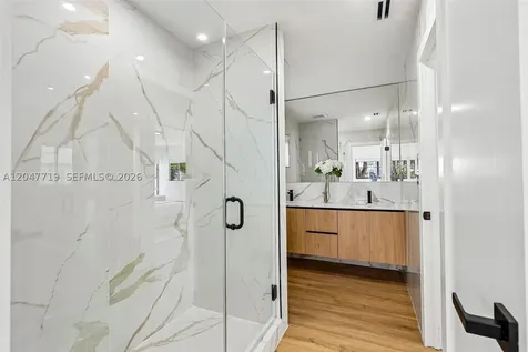 7811 Carlyle Avenue Miami Beach FL 33141