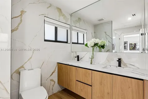 7811 Carlyle Avenue Miami Beach FL 33141