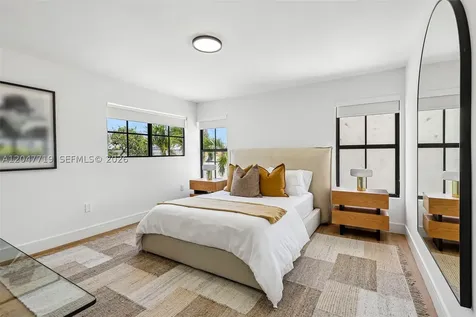 7811 Carlyle Avenue Miami Beach FL 33141