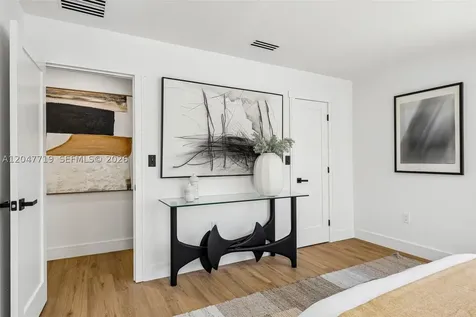 7811 Carlyle Avenue Miami Beach FL 33141