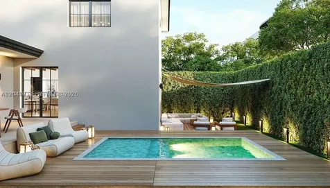 7811 Carlyle Avenue Miami Beach FL 33141