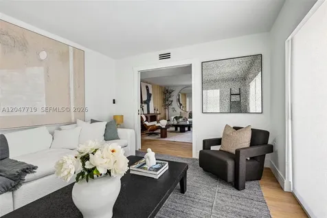 7811 Carlyle Avenue Miami Beach FL 33141