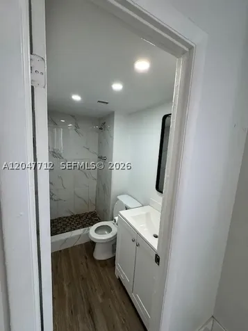 492 NW 165th St Road Miami FL 33169