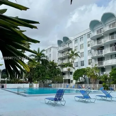 492 NW 165th St Road Miami FL 33169