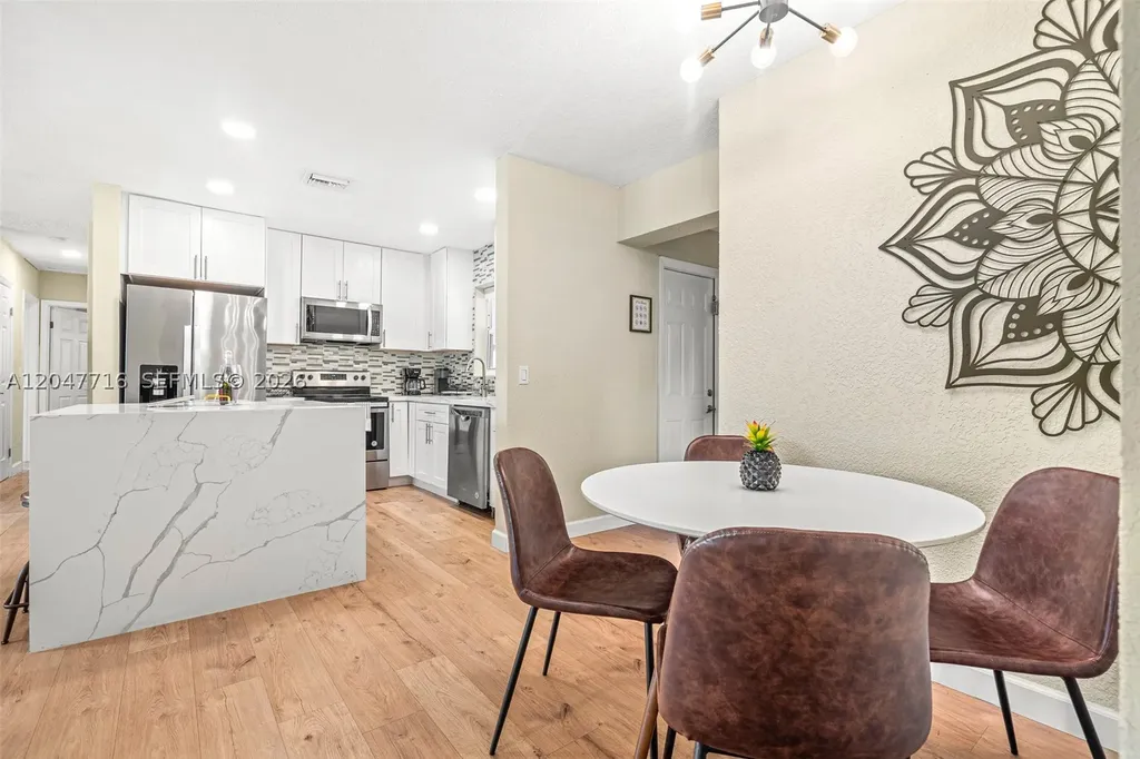 190 NE 21st Street Boca Raton FL 33431