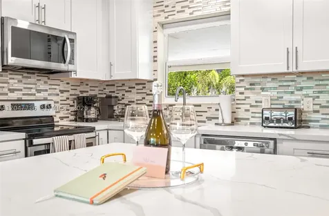 190 NE 21st Street Boca Raton FL 33431
