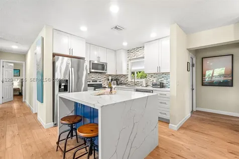 190 NE 21st Street Boca Raton FL 33431