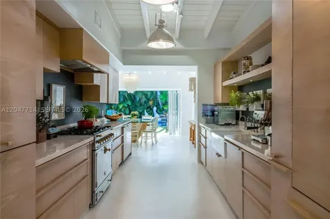 330 Gulf Road Key Biscayne FL 33149