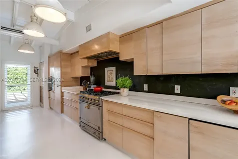 330 Gulf Road Key Biscayne FL 33149
