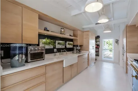 330 Gulf Road Key Biscayne FL 33149