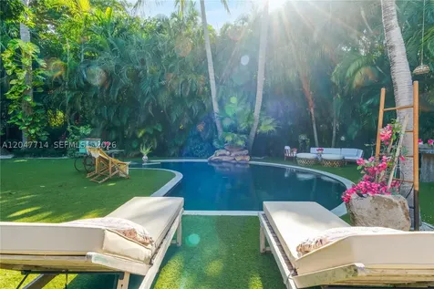 330 Gulf Road Key Biscayne FL 33149