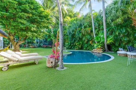 330 Gulf Road Key Biscayne FL 33149