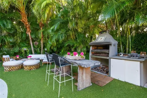 330 Gulf Road Key Biscayne FL 33149