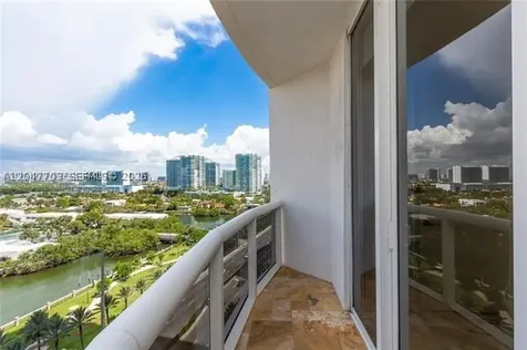 16001 Collins Avenue Sunny Isles Beach FL 33160