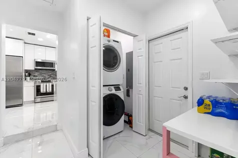 1240 NE 159th Street North Miami Beach FL 33162