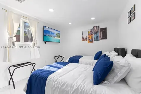 1240 NE 159th Street North Miami Beach FL 33162