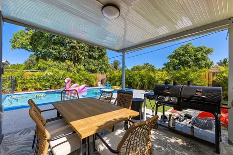 1240 NE 159th Street North Miami Beach FL 33162