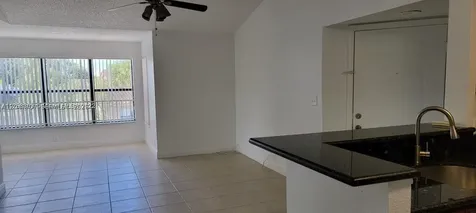 2846 S University Drive Davie FL 33328