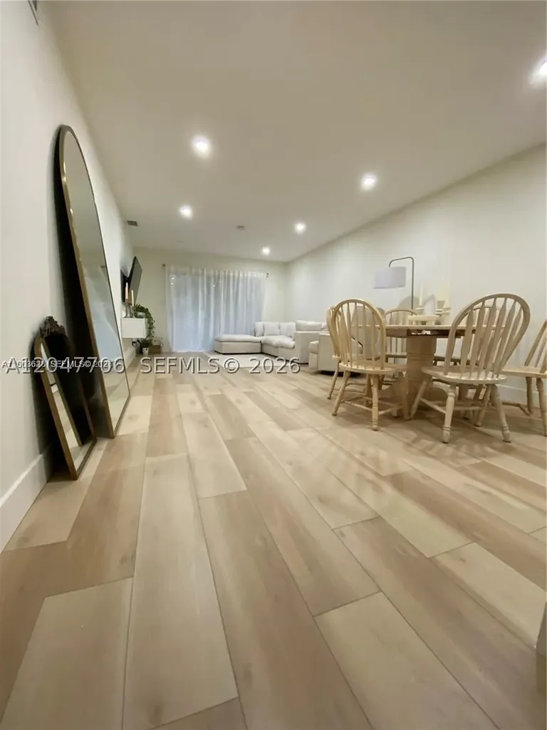 1200 Tallwood Avenue Hollywood FL 33021