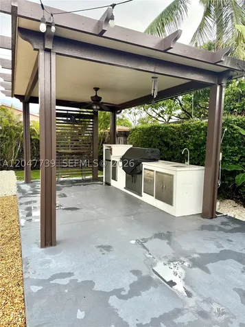 670 E 58th Street Hialeah FL 33013