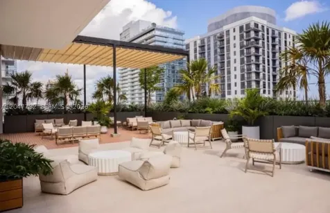 11 NE 6th Street Miami FL 33132