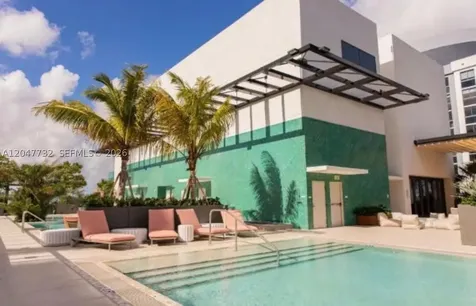 11 NE 6th Street Miami FL 33132