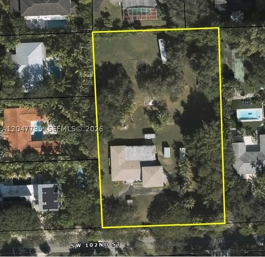 5865 SW 102nd Street Pinecrest FL 33156