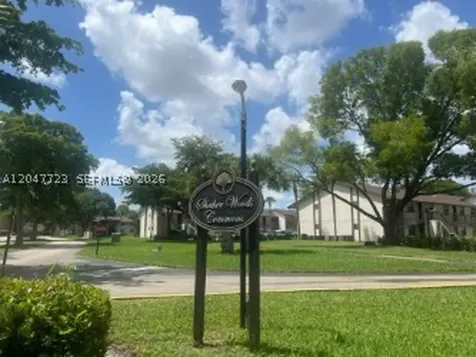6040 Shakerwood Circle Tamarac FL 33319