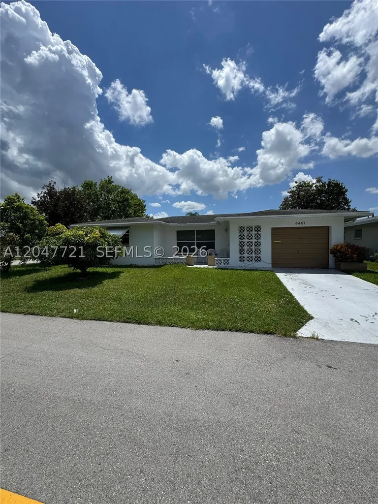 4401 NW 43rd Terrace Tamarac FL 33319