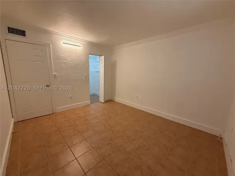 8607 SW 68th Court Pinecrest FL 33156