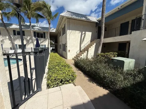 8607 SW 68th Court Pinecrest FL 33156