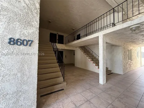 8607 SW 68th Court Pinecrest FL 33156