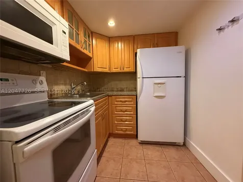 8607 SW 68th Court Pinecrest FL 33156